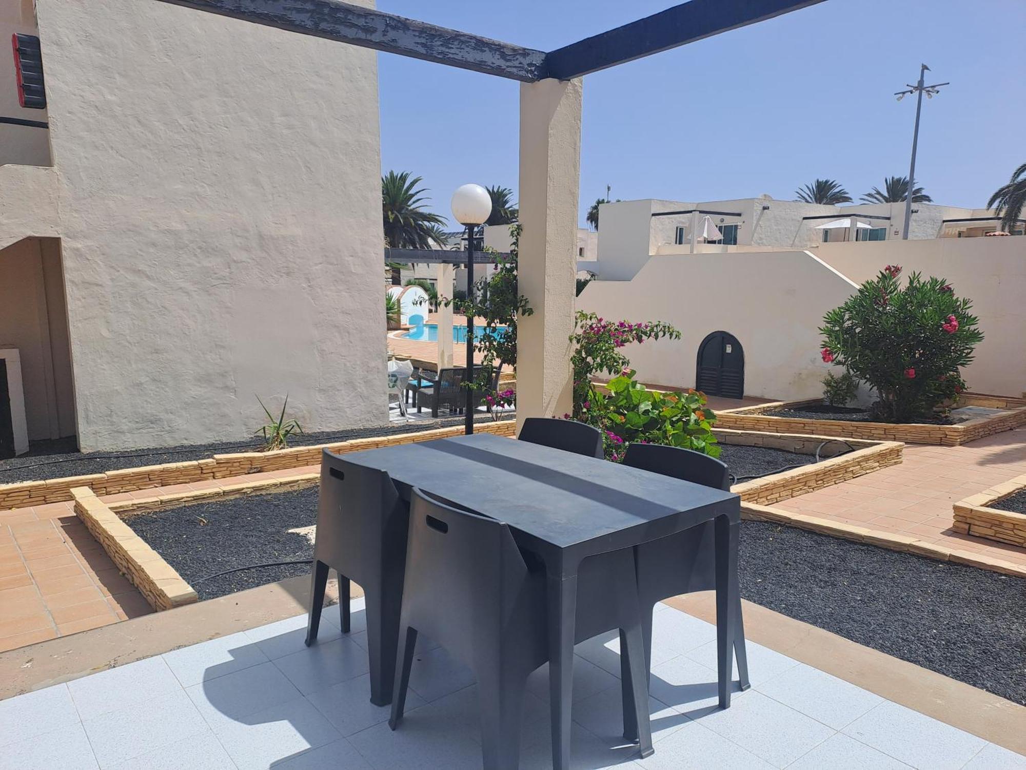 Homeforguest Apartamento 15 Con Terraza Y Piscina En 코라레호 외부 사진