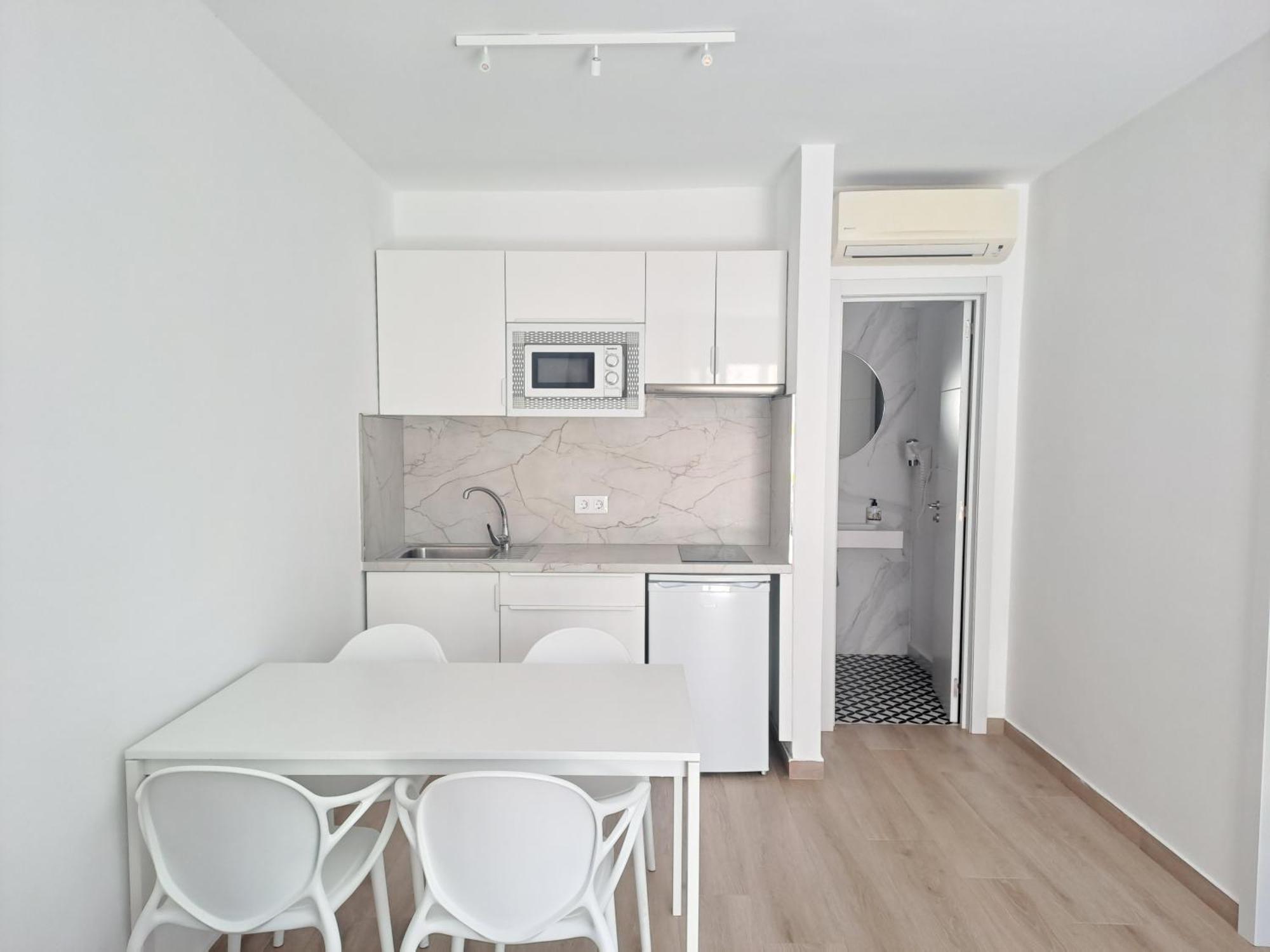 Homeforguest Apartamento 15 Con Terraza Y Piscina En 코라레호 외부 사진