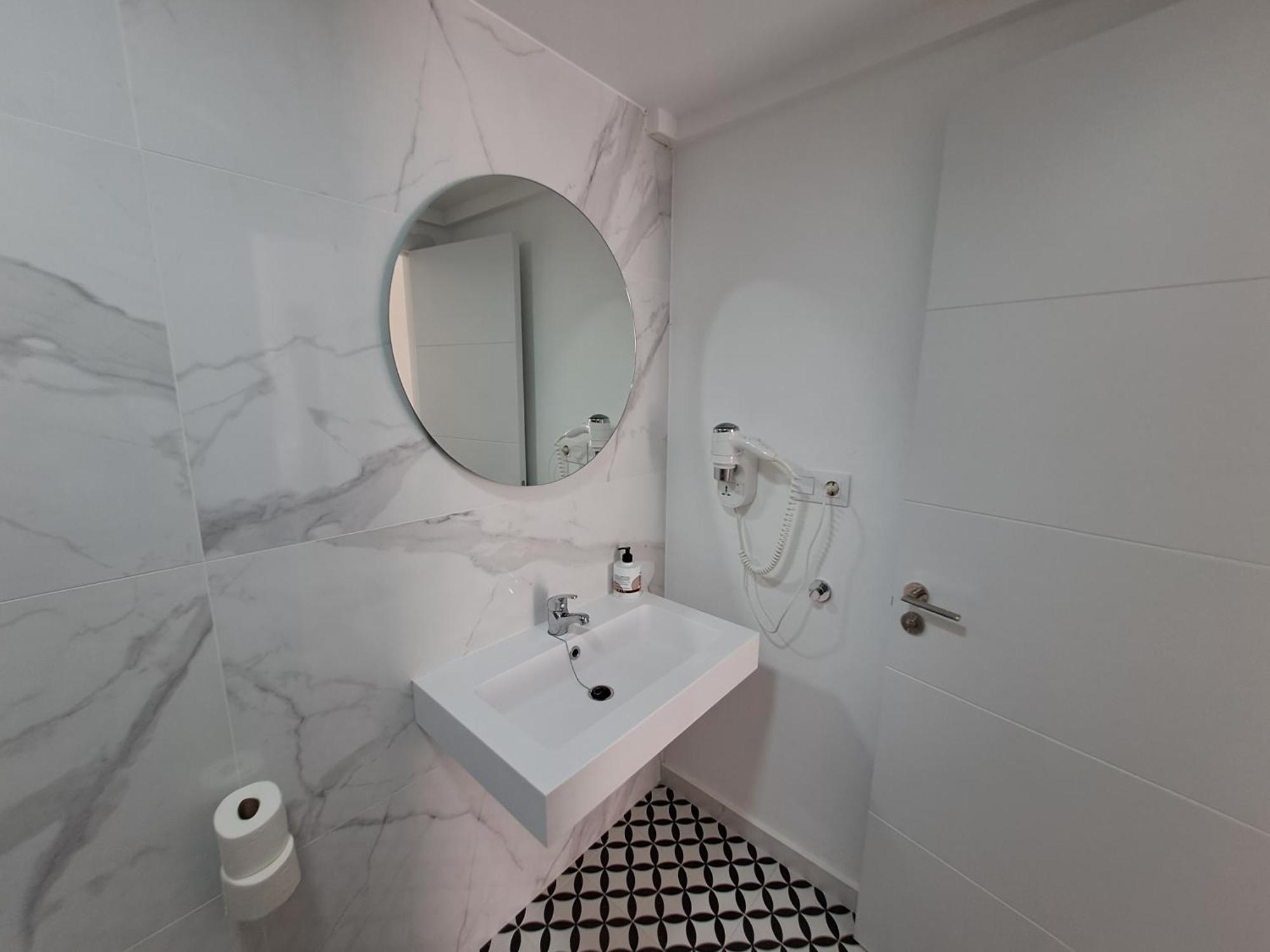 Homeforguest Apartamento 15 Con Terraza Y Piscina En 코라레호 외부 사진