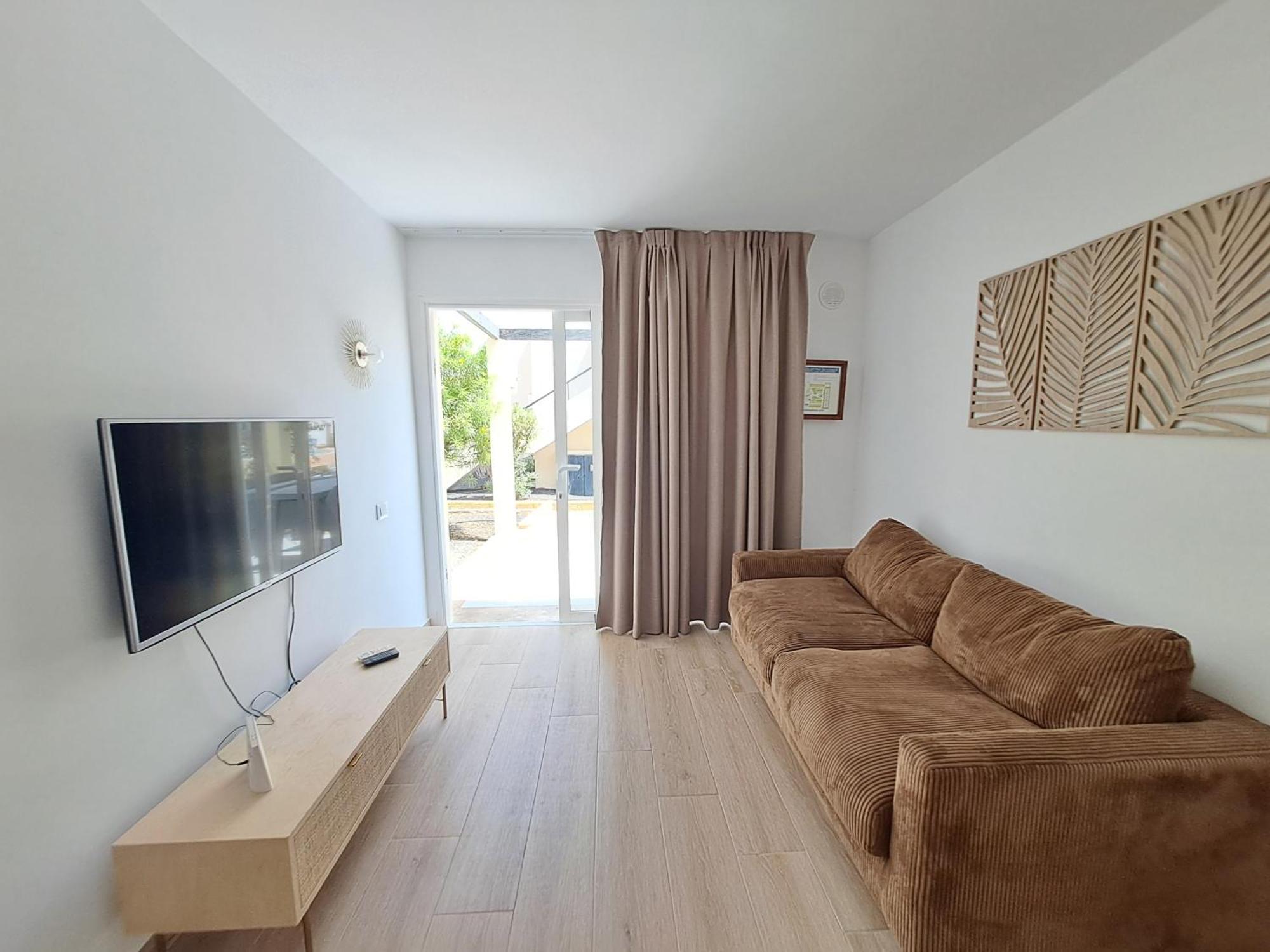 Homeforguest Apartamento 15 Con Terraza Y Piscina En 코라레호 외부 사진